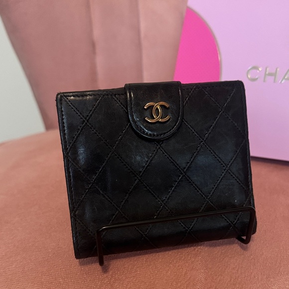CYBER MONDAY SALE ✨ Chanel Black Quilted Wallet - Picture 5 of 12